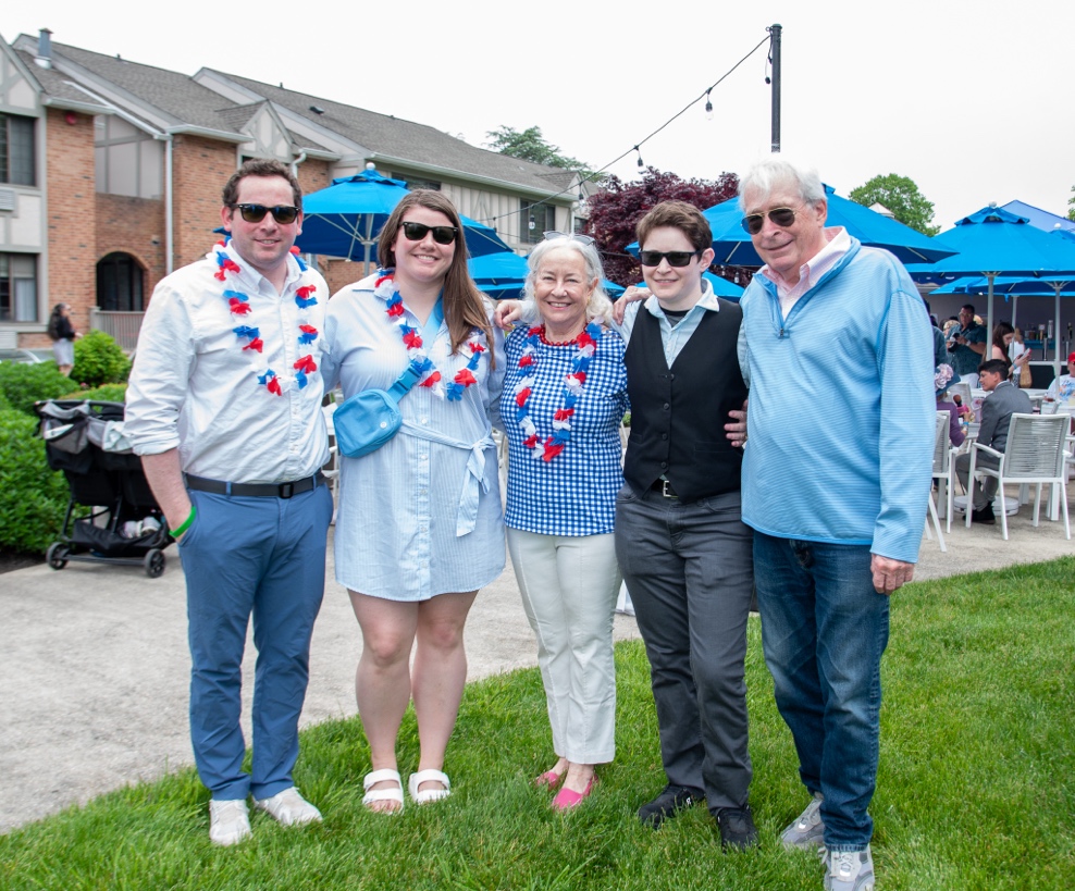 Eddie Moan, Alice Thomson, Dede Gotthelf, Shane Moan, Terry Moan (Photo Credit: Lisa Tamburini) The Southampton Inn 